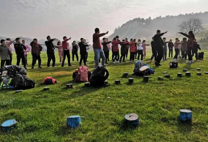 曲麻莱县户外培训基地在哪.jpg